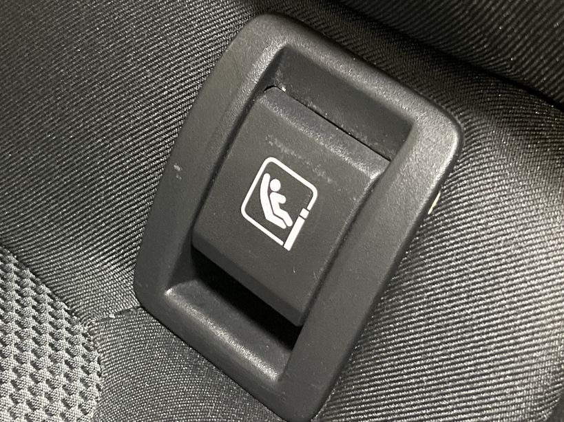 RENAULT MEGANE IV BERLINE 2021 - Photo n°40