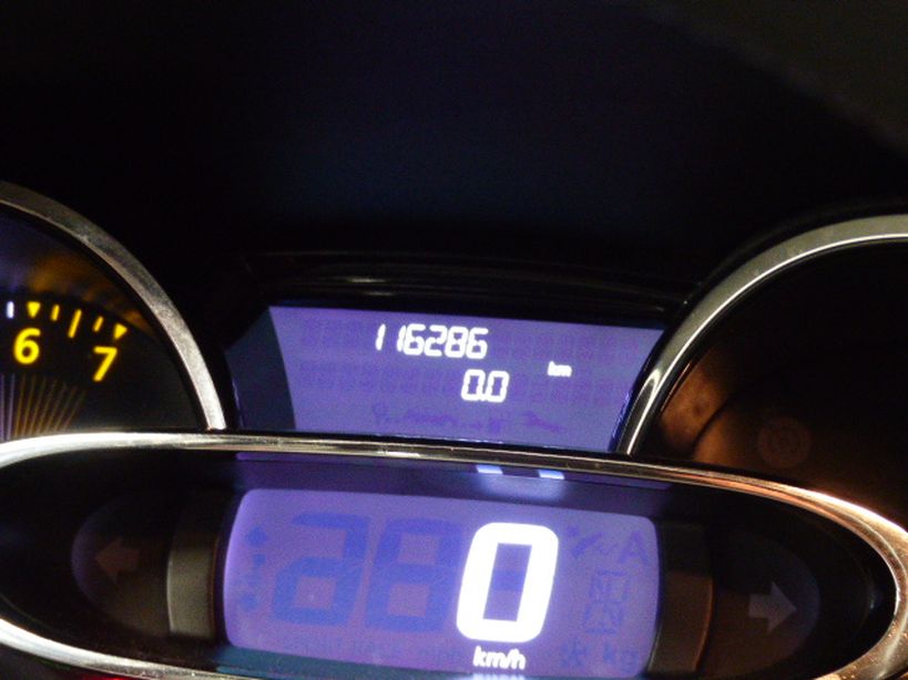 RENAULT CLIO IV ESTATE 2013 - Photo n°9
