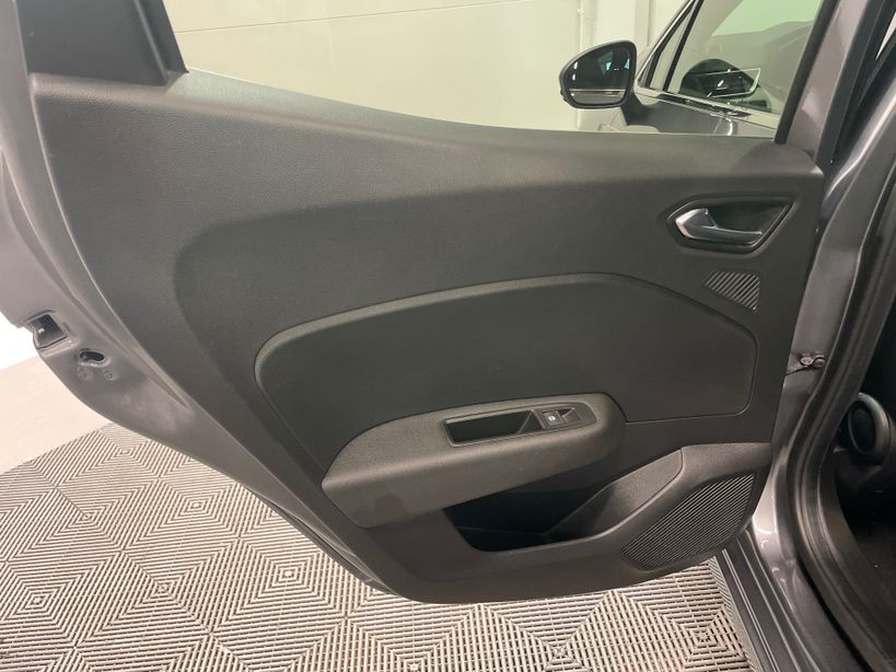 RENAULT CLIO V 2023 - Photo n°23