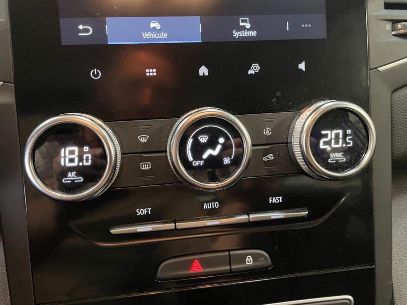 RENAULT MEGANE IV ESTATE 2022 - Photo n°23