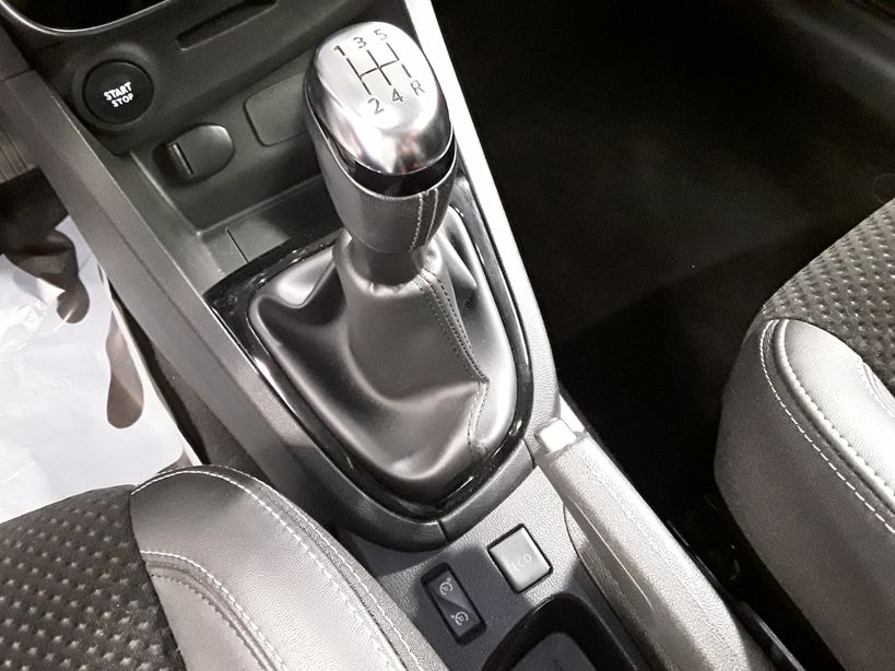 RENAULT CLIO IV 2017 - Photo n°15