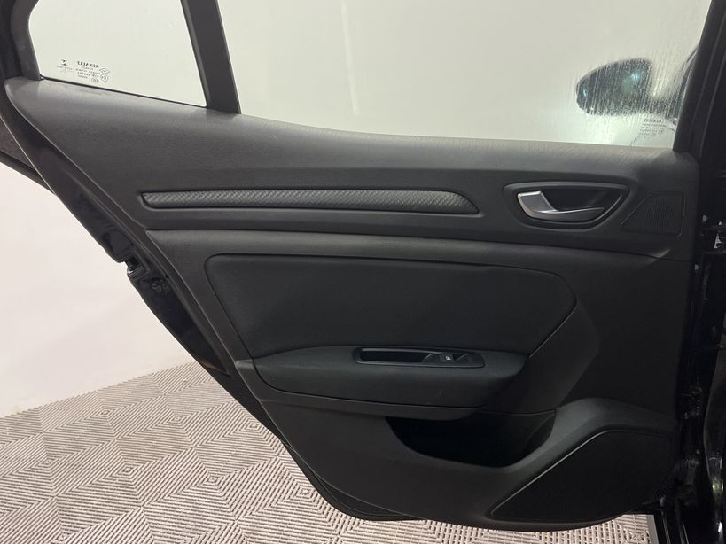 RENAULT MEGANE IV BERLINE BUSINESS 2020 - Photo n°31