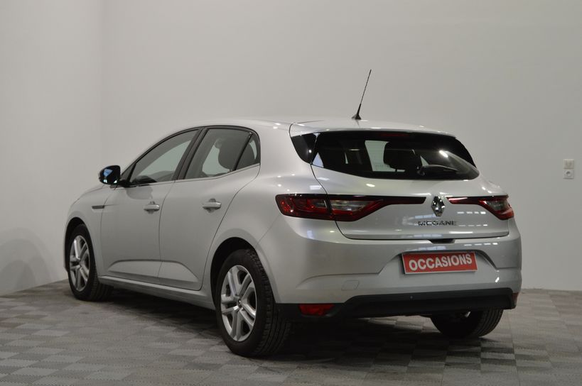 RENAULT MEGANE IV BERLINE BUSINESS 2017 - Photo n°4