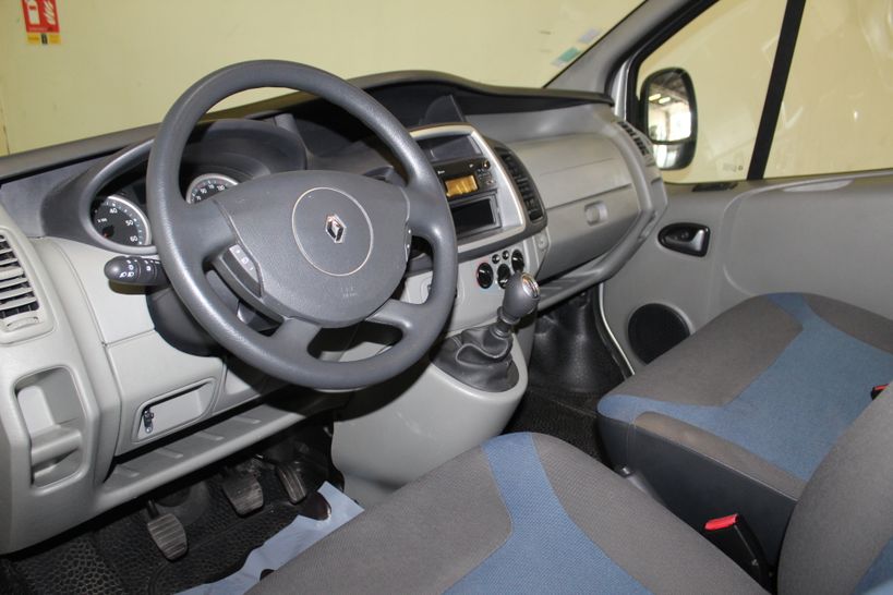 RENAULT TRAFIC II PASSENGER 2013 - Photo n°19