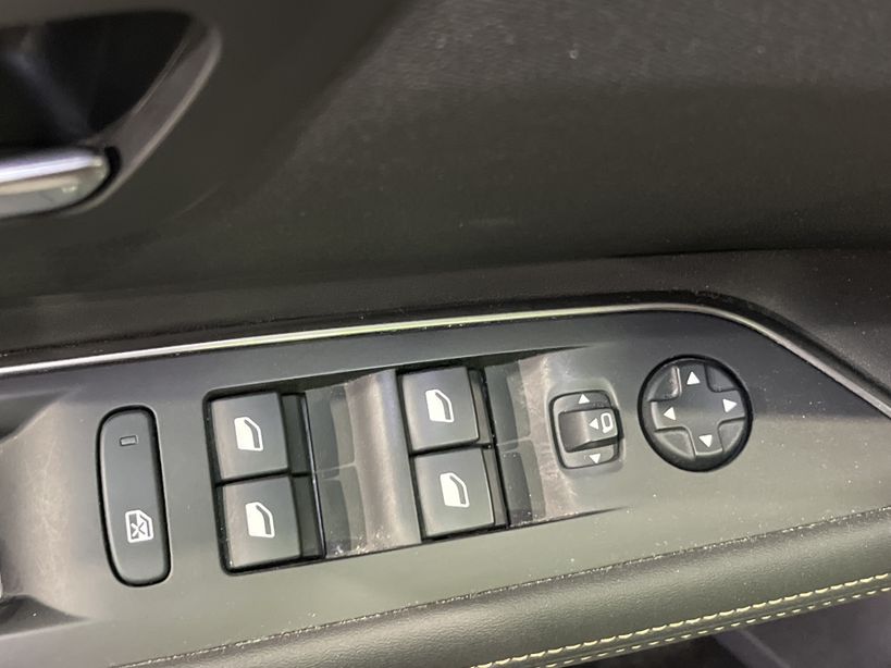PEUGEOT 3008 2019 - Photo n°35