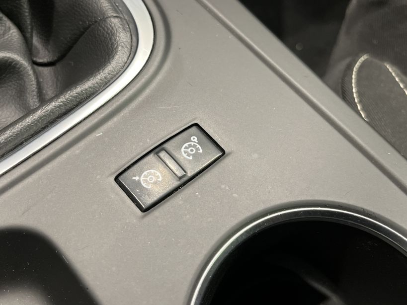 RENAULT MEGANE IV ESTATE 2019 - Photo n°20