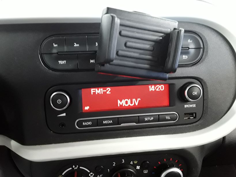 RENAULT TWINGO III 2019 - Photo n°16