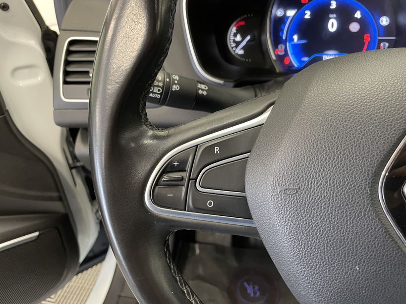 RENAULT MEGANE IV ESTATE 2020 - Photo n°17