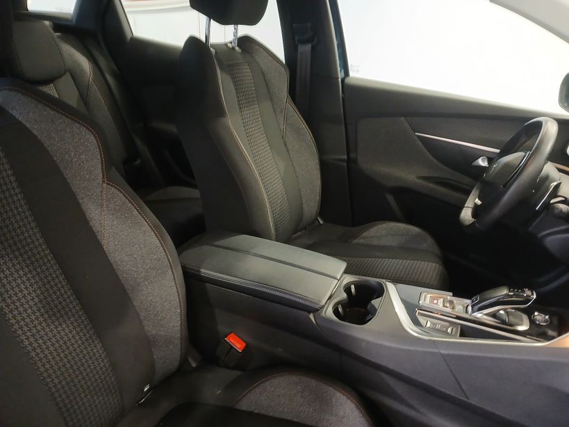 PEUGEOT 3008 2022 - Photo n°7