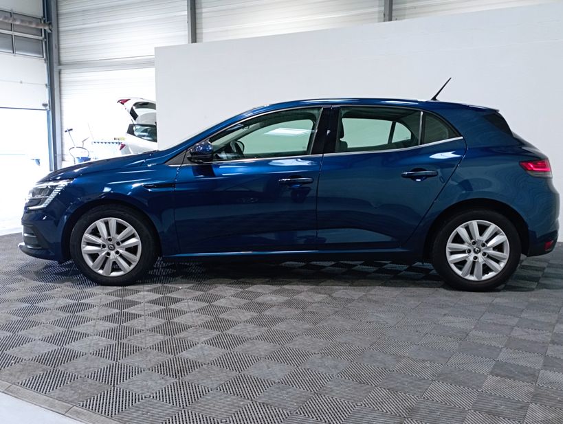 RENAULT MEGANE IV BERLINE 2020 - Photo n°4