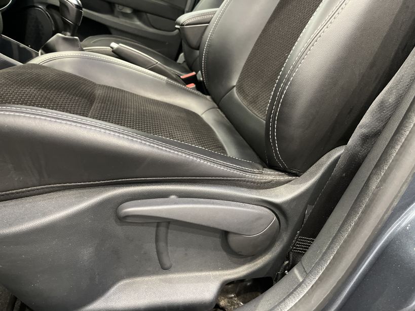RENAULT CLIO IV ESTATE 2018 - Photo n°34