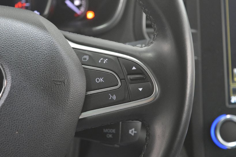 RENAULT MEGANE IV BERLINE 2019 - Photo n°13