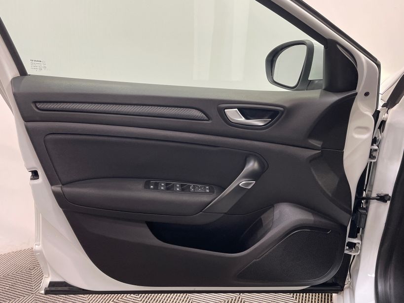 RENAULT MEGANE IV BERLINE BUSINESS 2020 - Photo n°33