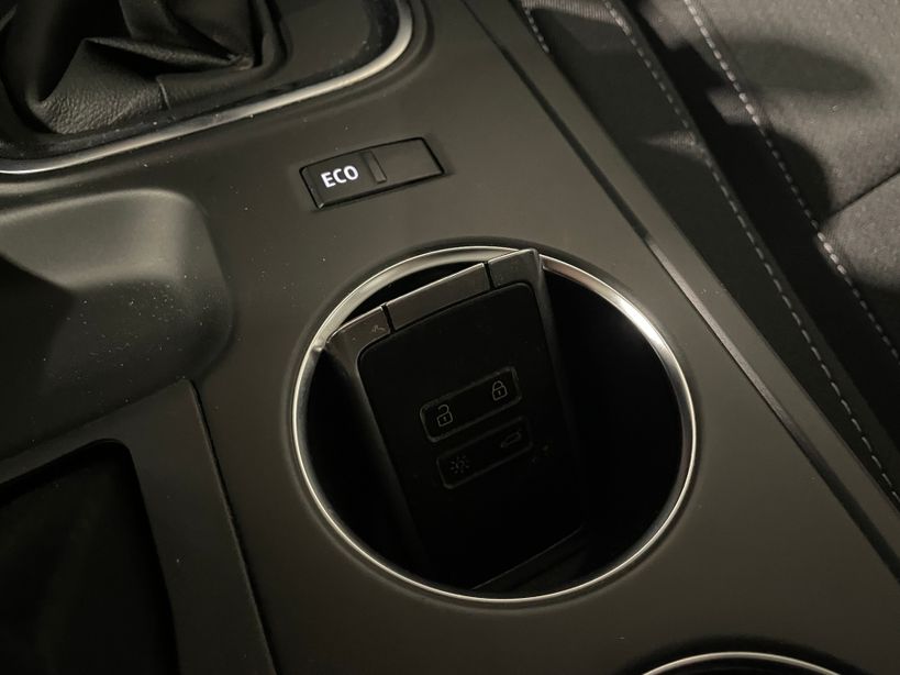 RENAULT MEGANE IV BERLINE 2022 - Photo n°27