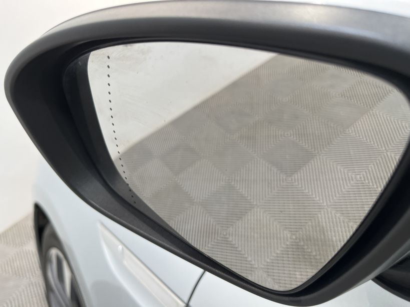 RENAULT MEGANE IV BERLINE 2021 - Photo n°45