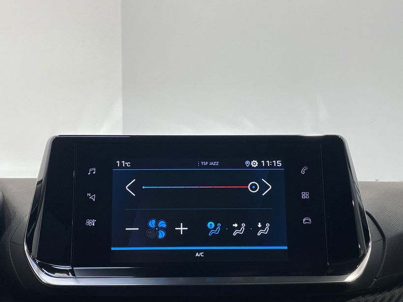 PEUGEOT 208 2023 - Photo n°16