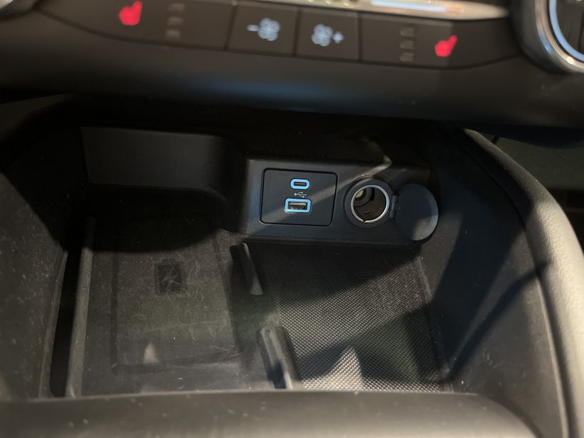 FORD KUGA 2020 - Photo n°19