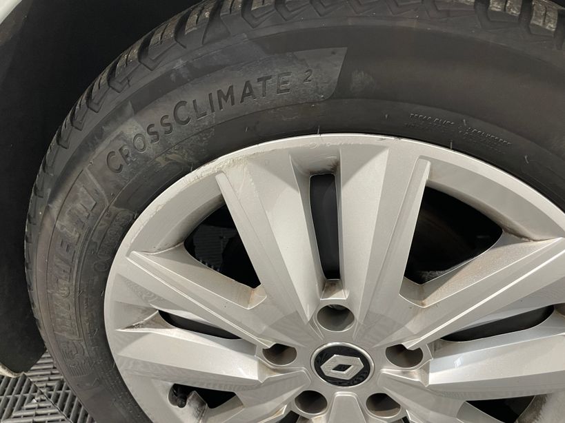 RENAULT MEGANE IV ESTATE 2022 - Photo n°17