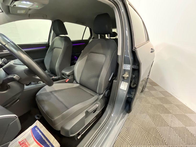 VOLKSWAGEN GOLF 2023 - Photo n°9