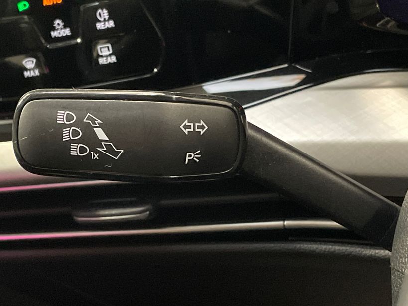 VOLKSWAGEN GOLF 2023 - Photo n°31