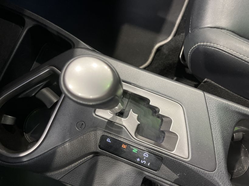 TOYOTA RAV4 HYBRIDE RC18 PRO 2019 - Photo n°18