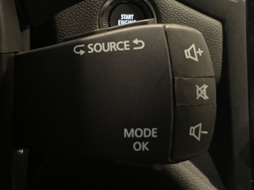 RENAULT MEGANE IV BERLINE 2023 - Photo n°31