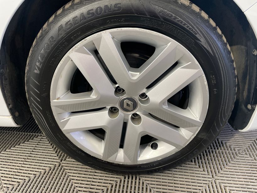 RENAULT CLIO V 2021 - Photo n°12