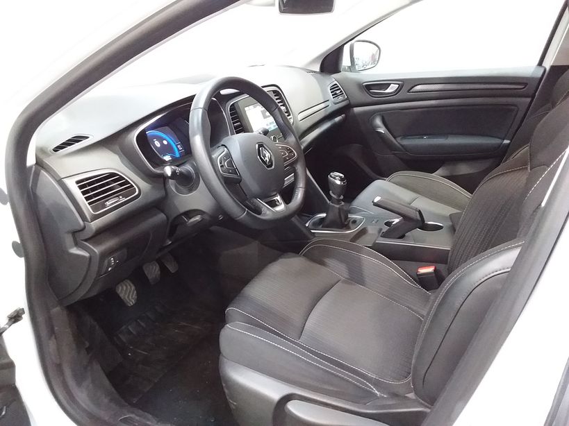 RENAULT MEGANE IV ESTATE 2019 - Photo n°13