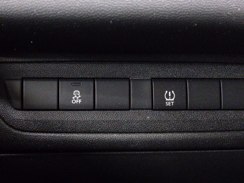 PEUGEOT 208 2014 - Photo n°12