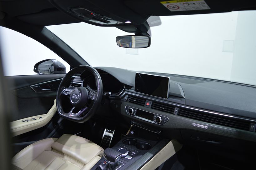 AUDI A4 2016 - Photo n°8