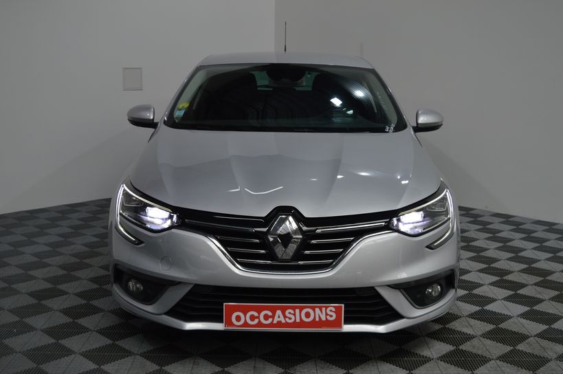 RENAULT MEGANE IV BERLINE 2019 - Photo n°38