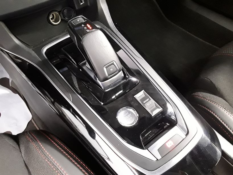 PEUGEOT 308 2019 - Photo n°17