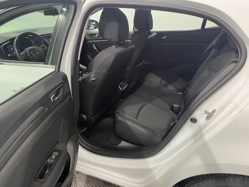 RENAULT MEGANE IV BERLINE BUSINESS 2020 - Photo n°17