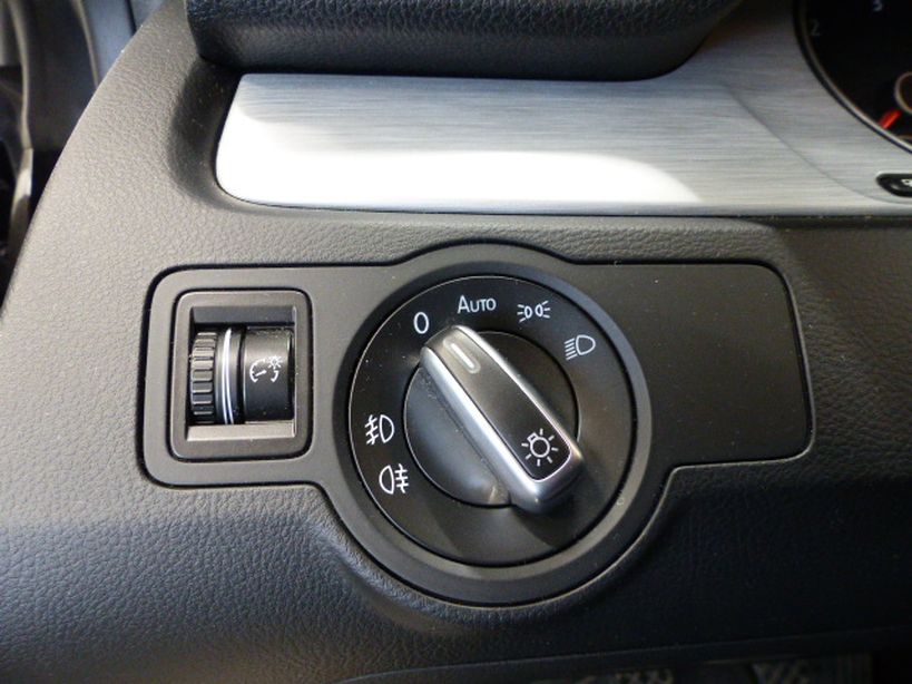 VOLKSWAGEN PASSAT 2013 - Photo n°17