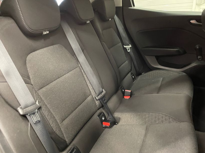 RENAULT CLIO V 2021 - Photo n°11