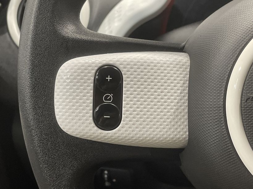 RENAULT TWINGO III 2021 - Photo n°11