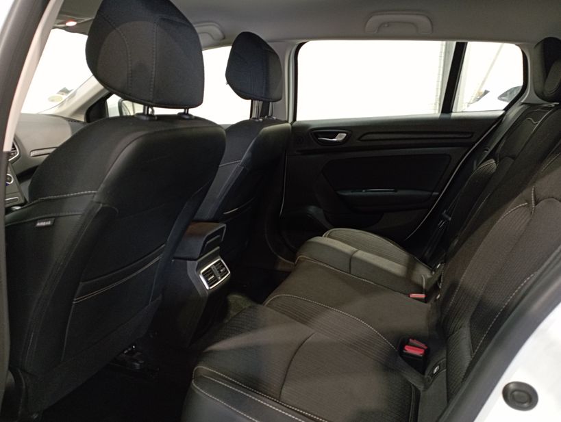 RENAULT MEGANE IV ESTATE BUSINESS 2019 - Photo n°13