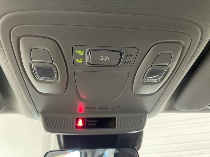 RENAULT MEGANE IV BERLINE 2021 - Photo n°35