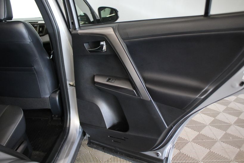 TOYOTA RAV4 HYBRIDE 2018 - Photo n°40