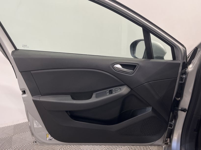 RENAULT CLIO V 2020 - Photo n°31