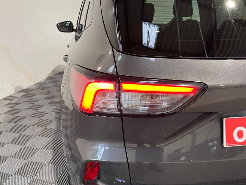 FORD KUGA 2022 - Photo n°8