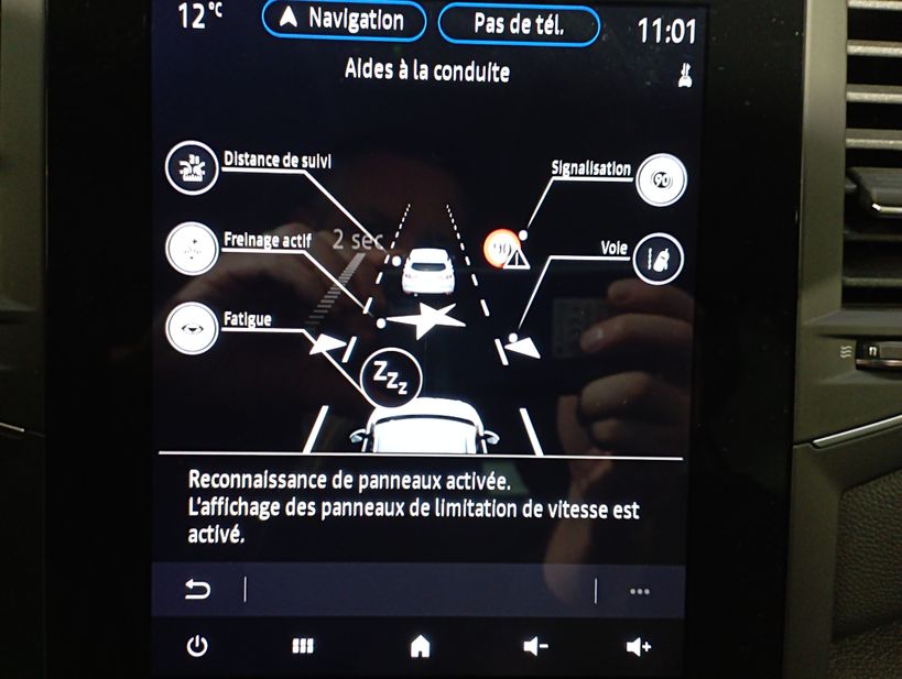 RENAULT MEGANE IV ESTATE 2021 - Photo n°20