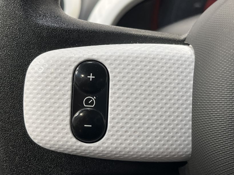 RENAULT TWINGO III 2021 - Photo n°24