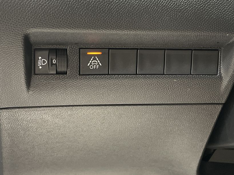 PEUGEOT 2008 2023 - Photo n°35