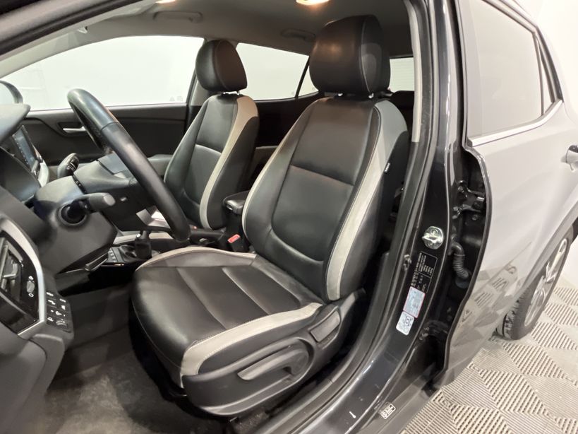 KIA STONIC 2019 - Photo n°9
