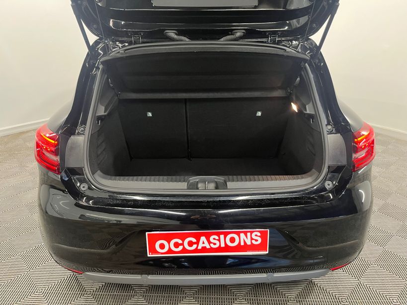 RENAULT CLIO V 2022 - Photo n°9