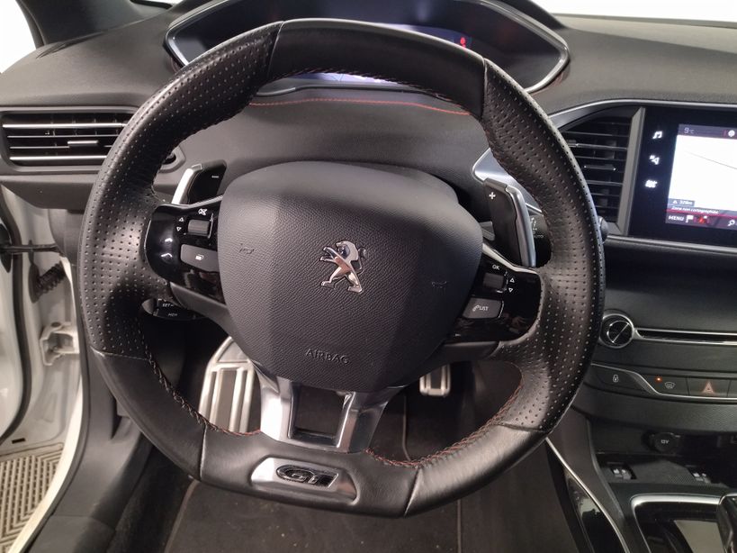 PEUGEOT 308 2021 - Photo n°12