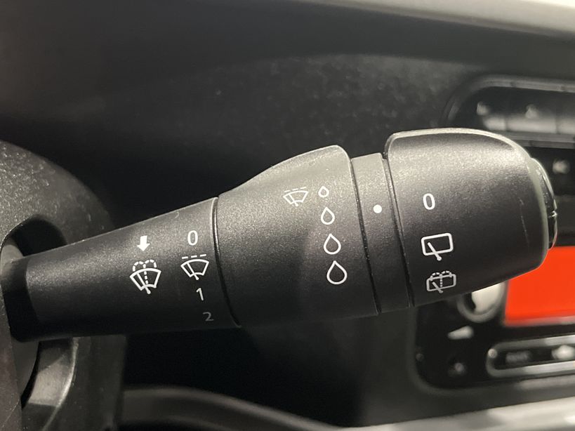 RENAULT TWINGO III 2018 - Photo n°26