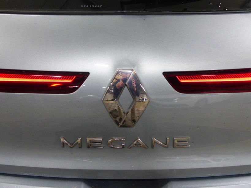 RENAULT MEGANE IV BERLINE 2021 - Photo n°31