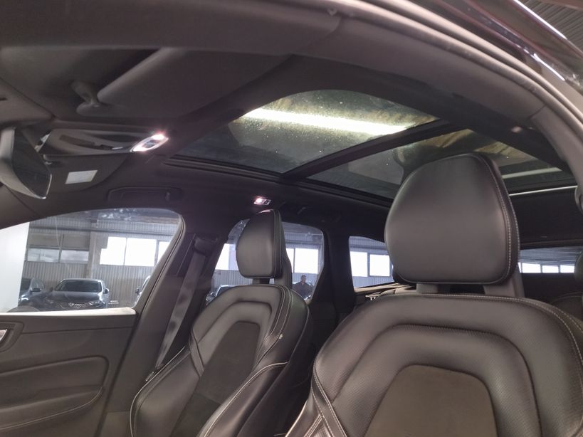 VOLVO XC60 2018 - Photo n°11